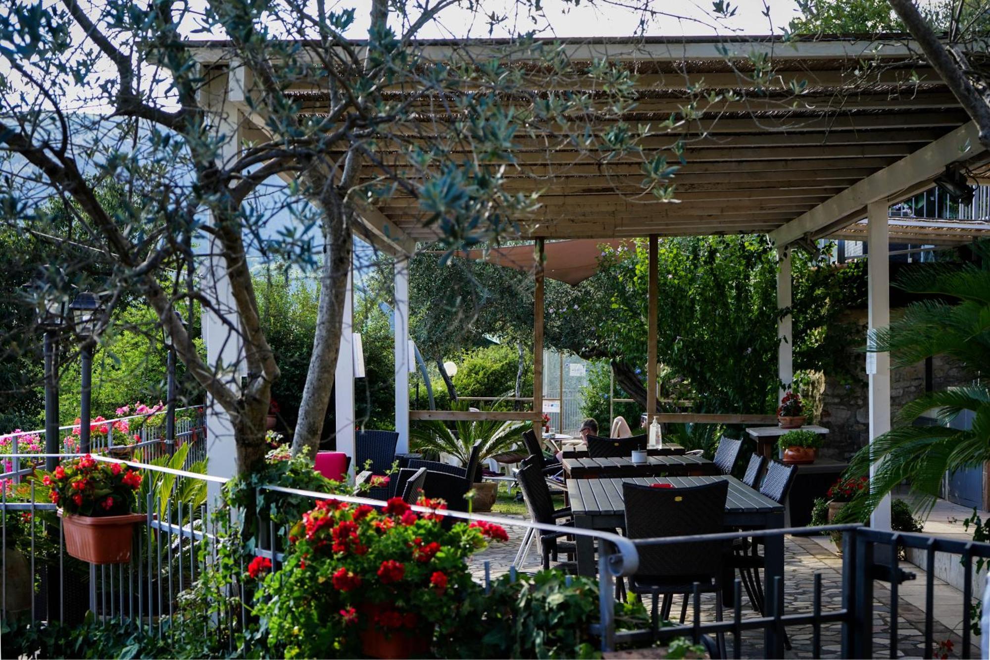 Le Rocche Valnerina Residence Ферентилло Экстерьер фото