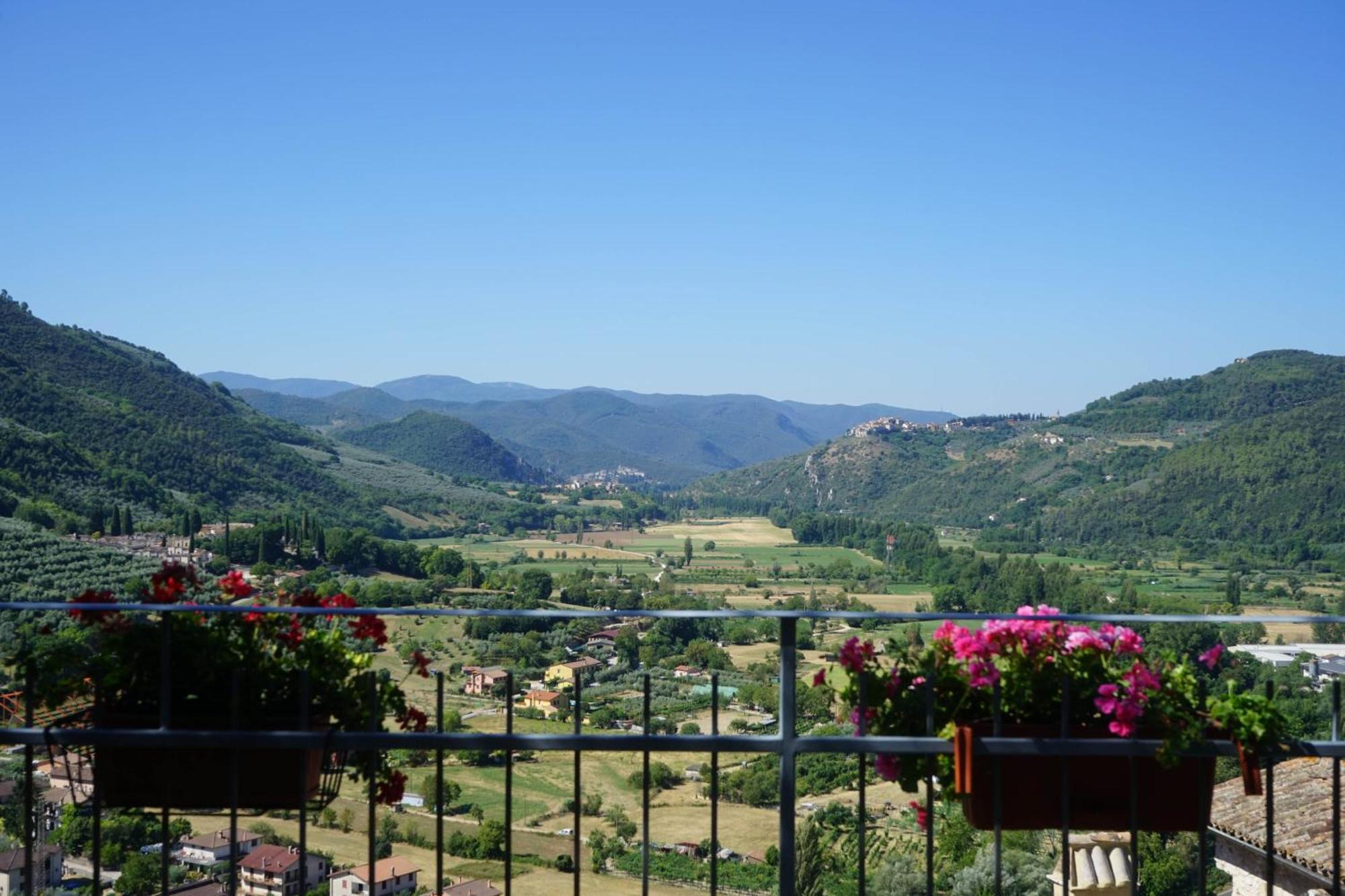 Le Rocche Valnerina Residence Ферентилло Экстерьер фото